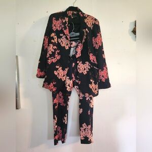 Matching set co-ord floral dark slimming pantsuit